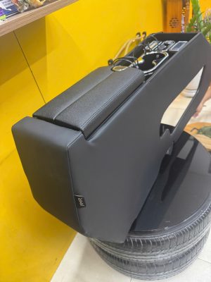 Bệ Tỳ Tay Vinfast VF3 Phi Thuyền Sạc Không Dây