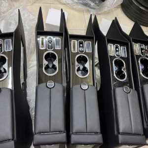 Bệ tì tay Vinfast VF3