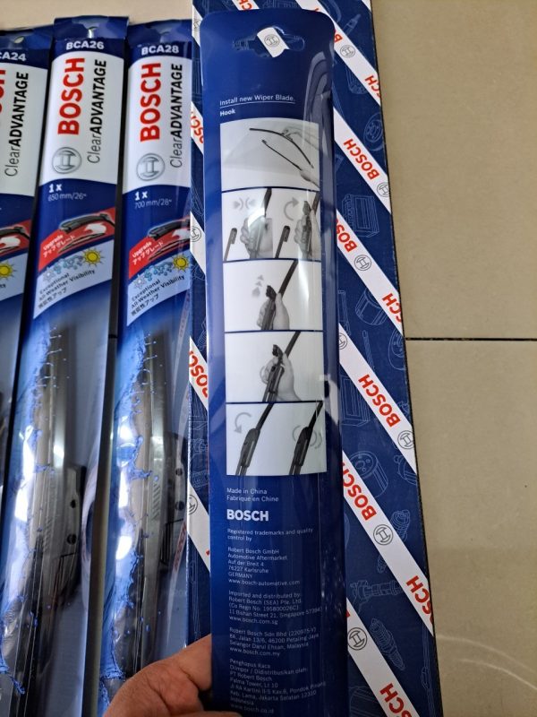Gạt Mưa Ô Tô Bosch Clear Advantage Chân Móc U - Thân Mềm
