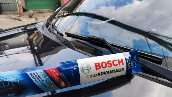 Gạt Mưa Ô Tô Bosch Clear Advantage Chân Móc U - Thân Mềm