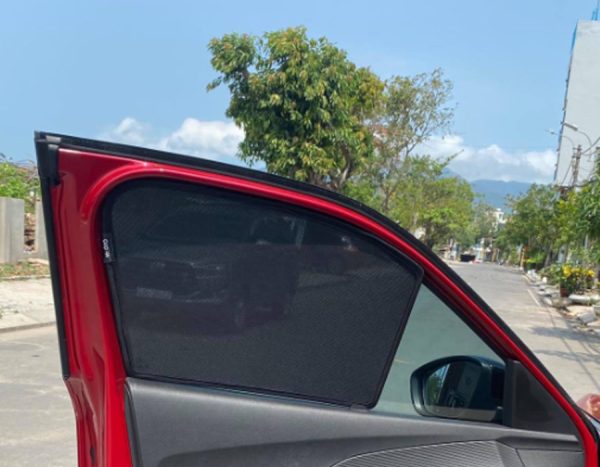 Rèm Che Nắng Ô Tô Peugeot 2008 Chống Tia UV Hiệu Quả