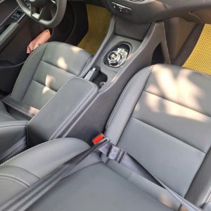 Bệ tỳ tay yên ngựa Vinfast VF5