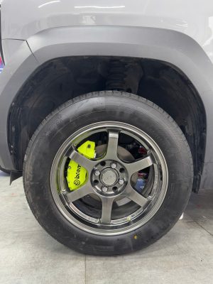 Ốp Má Phanh Brembo Cho VinFast VF3 – Nâng Tầm Thẩm Mỹ & Hiệu Suất