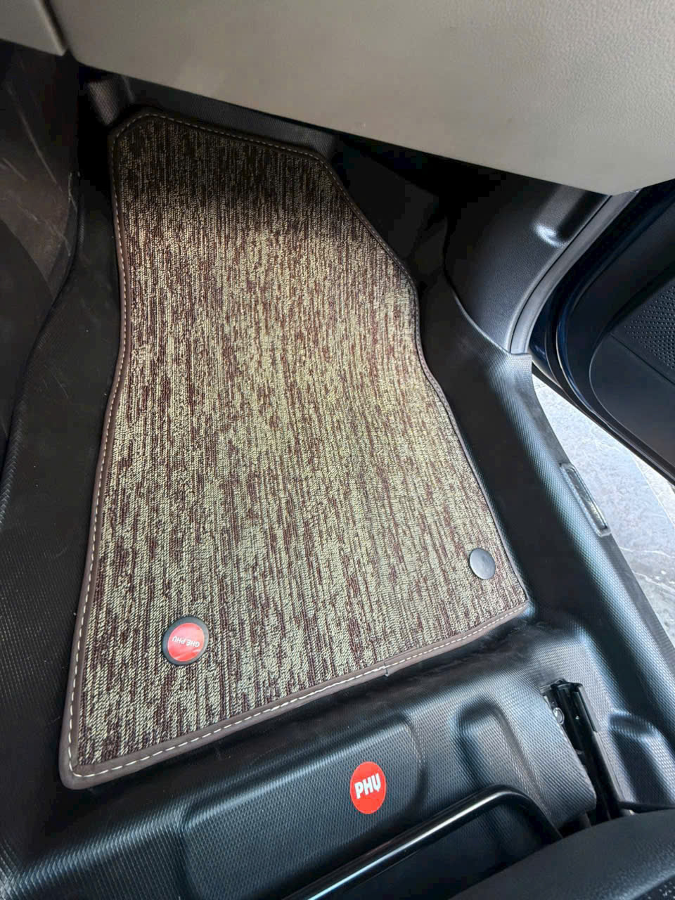 Thảm Lót Sàn Ô Tô VinFast VF3 Loại Khuôn Đúc - Giải Pháp Bảo Vệ Hoàn Hảo