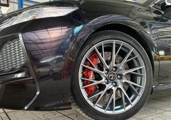 Ốp má phanh Brembo Camry 2020