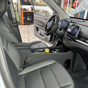 Bệ Tỳ Tay Yên Ngựa Vinfast VF5 Cao Cấp - Sạc Không Dây - Cổng Tẩu - Cổng USB - Cổng Type C