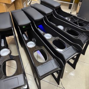 Bệ Tỳ Tay Yên Ngựa Vinfast VF5 Cao Cấp - Sạc Không Dây - Cổng Tẩu - Cổng USB - Cổng Type C