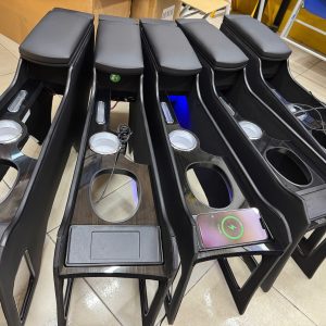 Bệ Tỳ Tay Yên Ngựa Vinfast VF5 Cao Cấp - Sạc Không Dây - Cổng Tẩu - Cổng USB - Cổng Type C