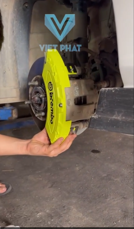 Ốp Má Phanh Brembo CNC Hyundai Accent