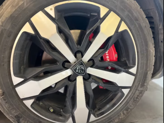 Ốp Má Phanh Brembo CNC Peugeot 3008