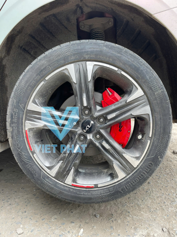 Ốp Má Phanh Brembo Kia K5 –Hợp Kim Bắt Vít