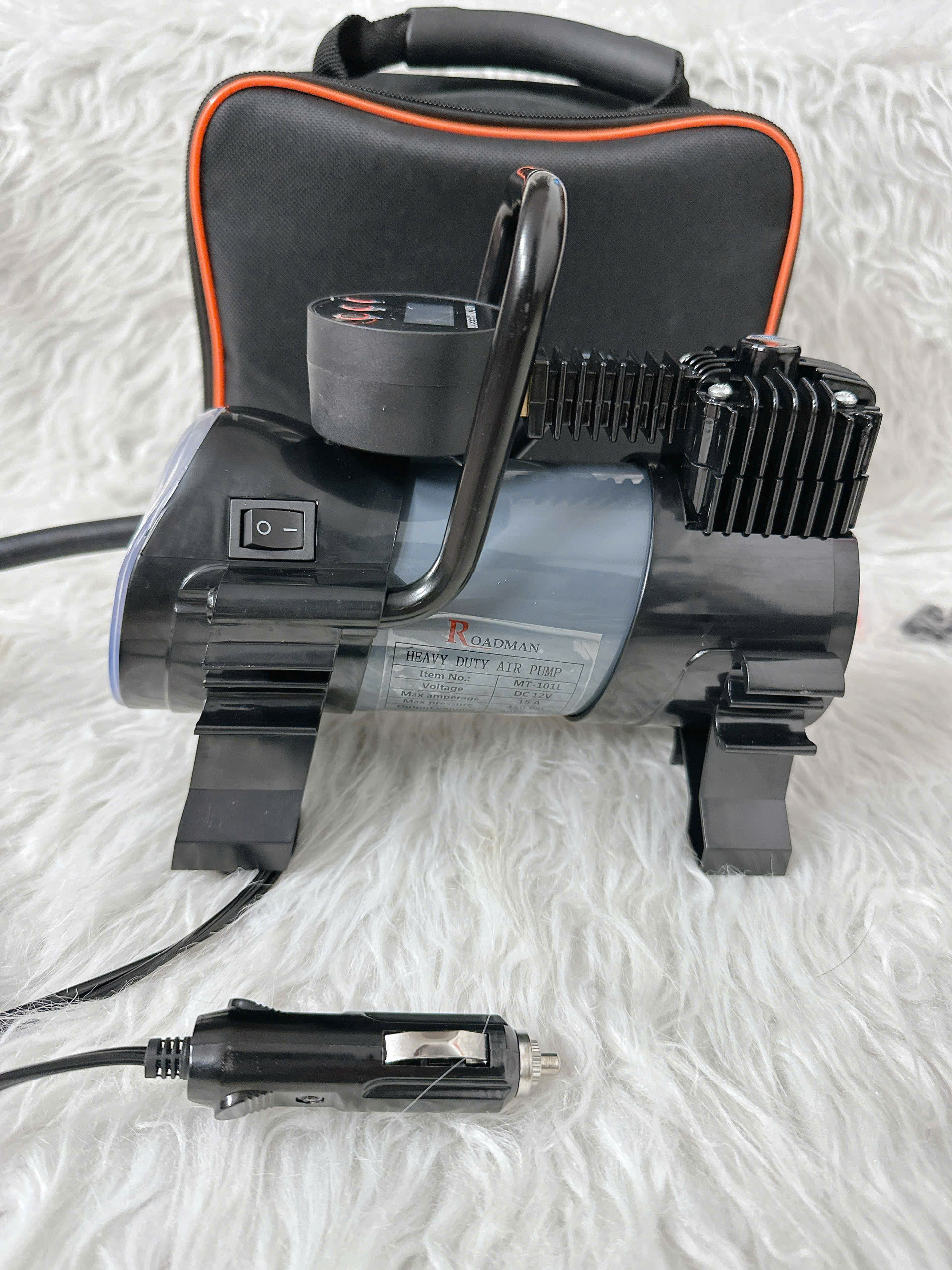 Bơm Hơi Ô Tô 2 Xi Lanh 12V Roadman MT-101L